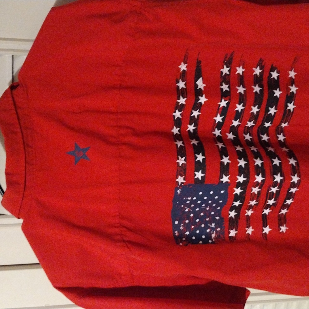 Red button up - Picture 5 of 6